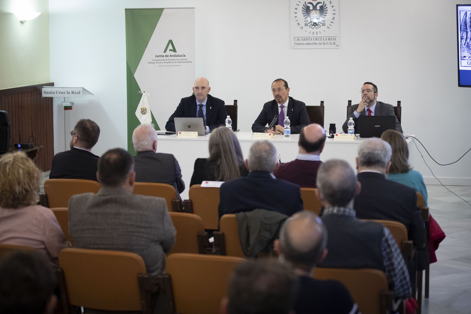 De las mandas testamentarias a la inteligencia artificial: el debate de la economía cofrade