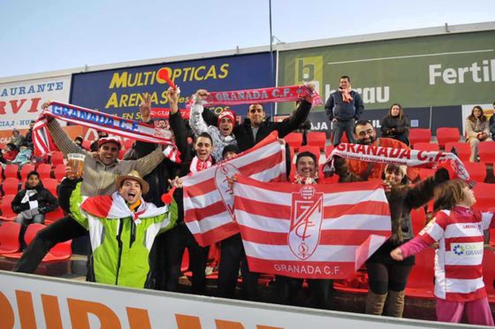 El Granada no pasa del empate en Huesca (0-0). / LOF