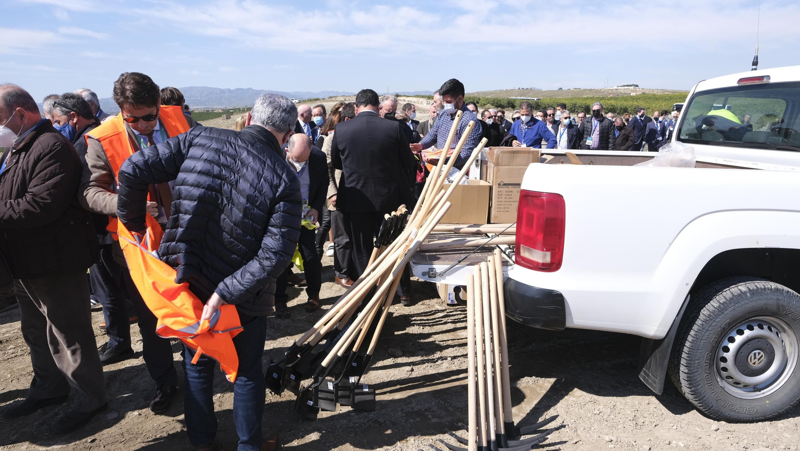Fotogalería acto reivindicación del AVE en Vera. Almería