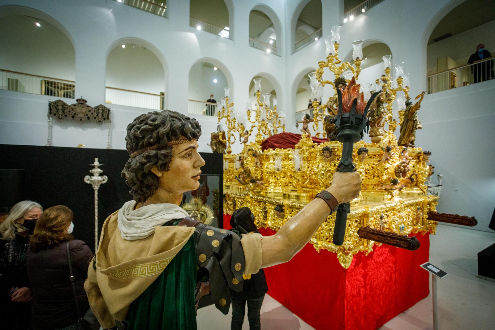 Exposición 'Una historia de fe' de la Semana Santa de Cádiz