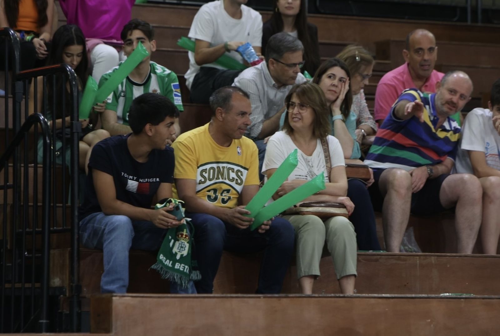 Búscate en el o Betis Granada de baloncesto