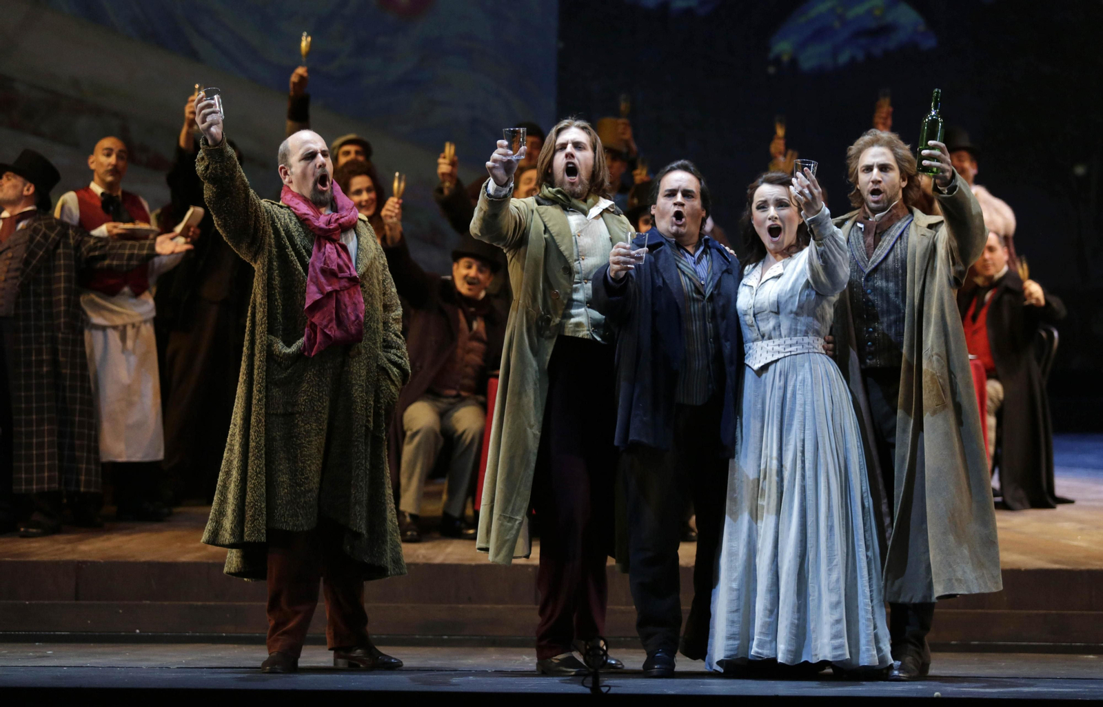 La imágenes de 'La bohème' en el Teatro de la Maestranza