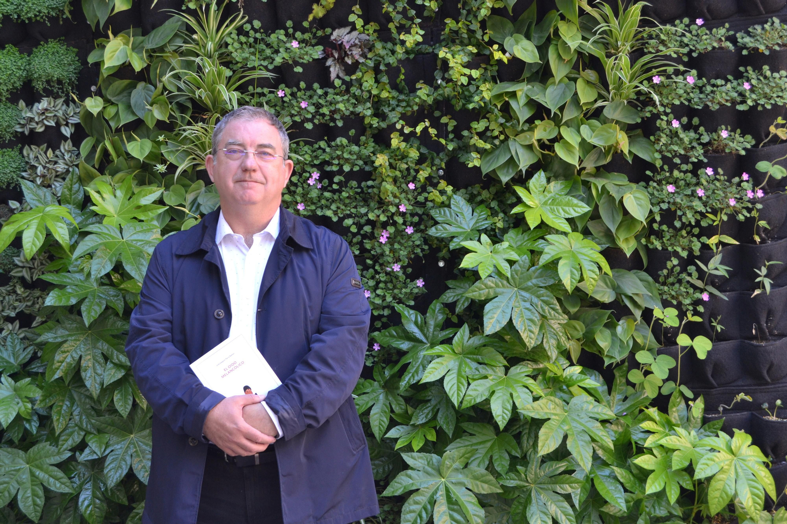 Imagen del arquitecto y ensayista almeriense, afincado en Sevilla, José Joaquín Parra Bañón