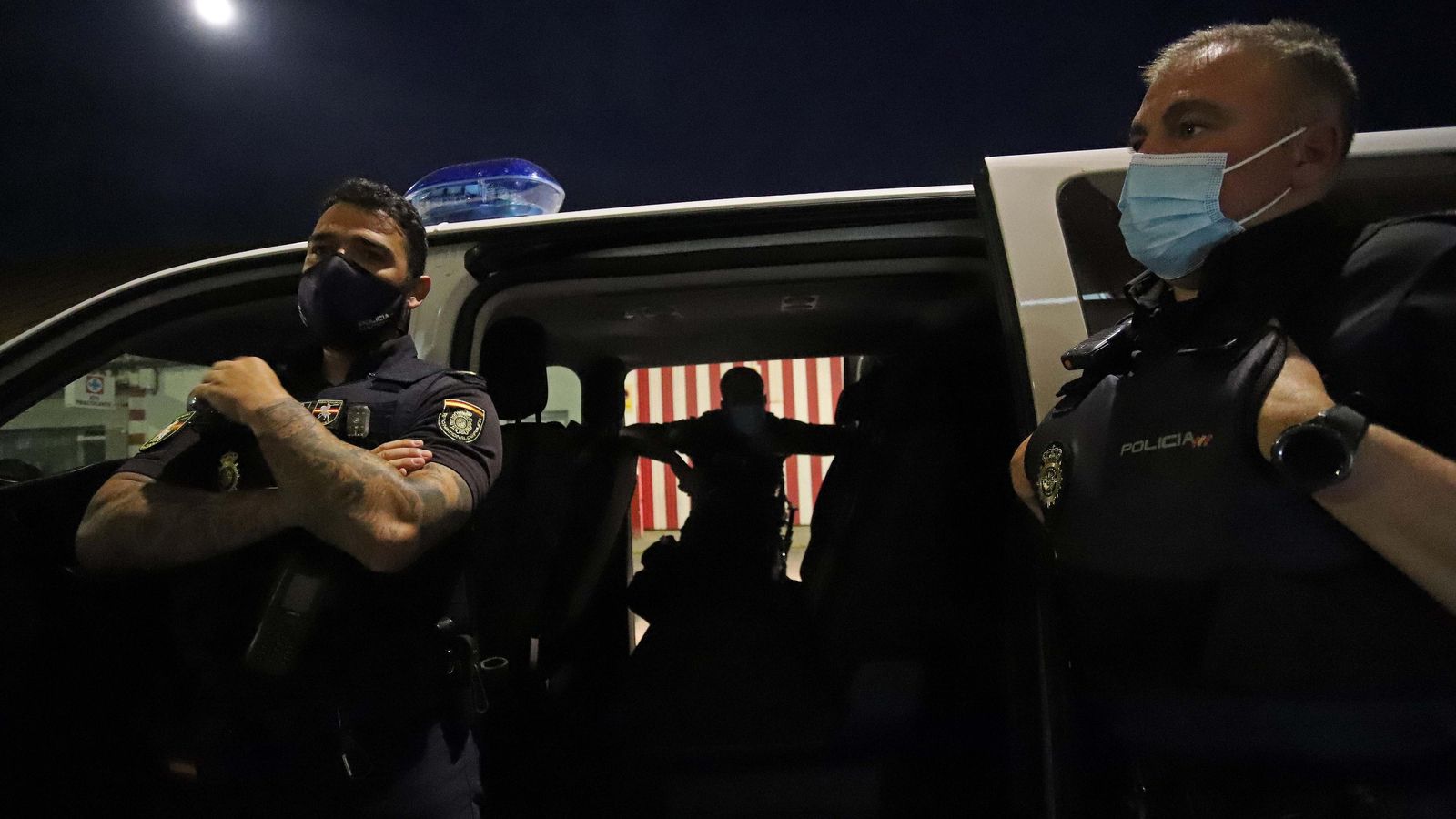 Tres miembros del GOR de la Policía Nacional de La Línea.