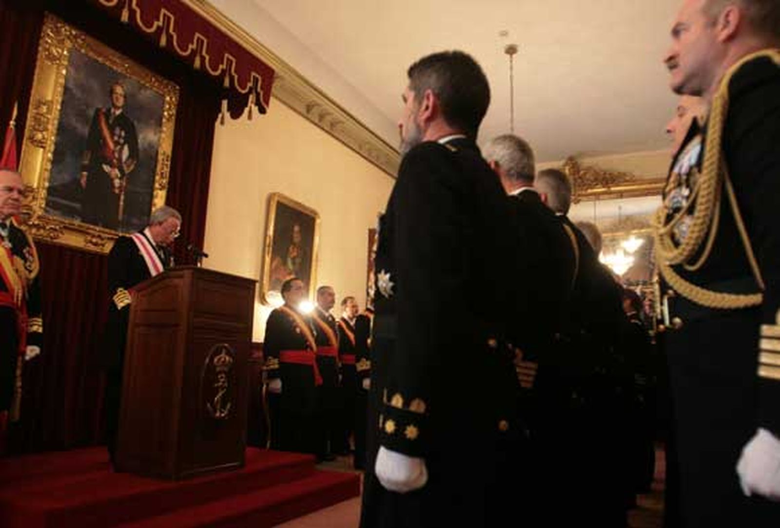 El almirante de la Flota habló del pasado y el futuro de las Fuerzas Armadas en la Antigua Capitanía General de la Defensa

Foto: Elias Pimentel