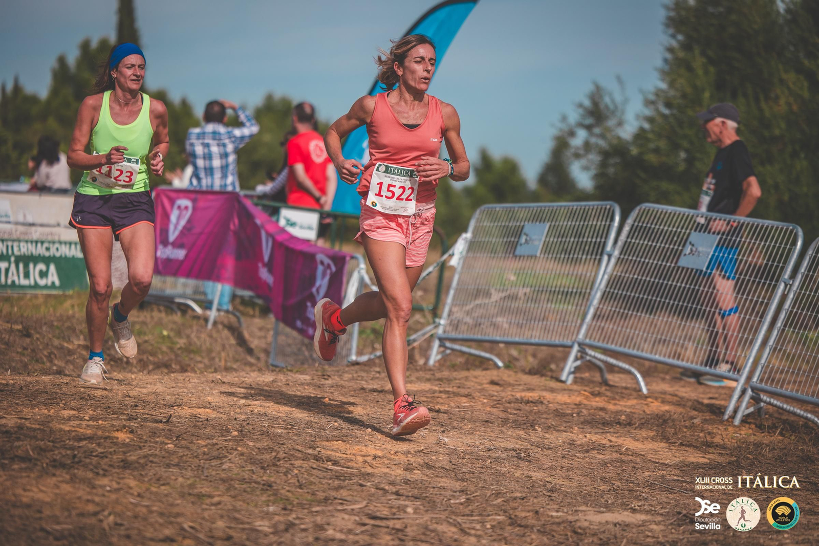 Búscate en las fotos del Cross de Itálica 2025 | 1