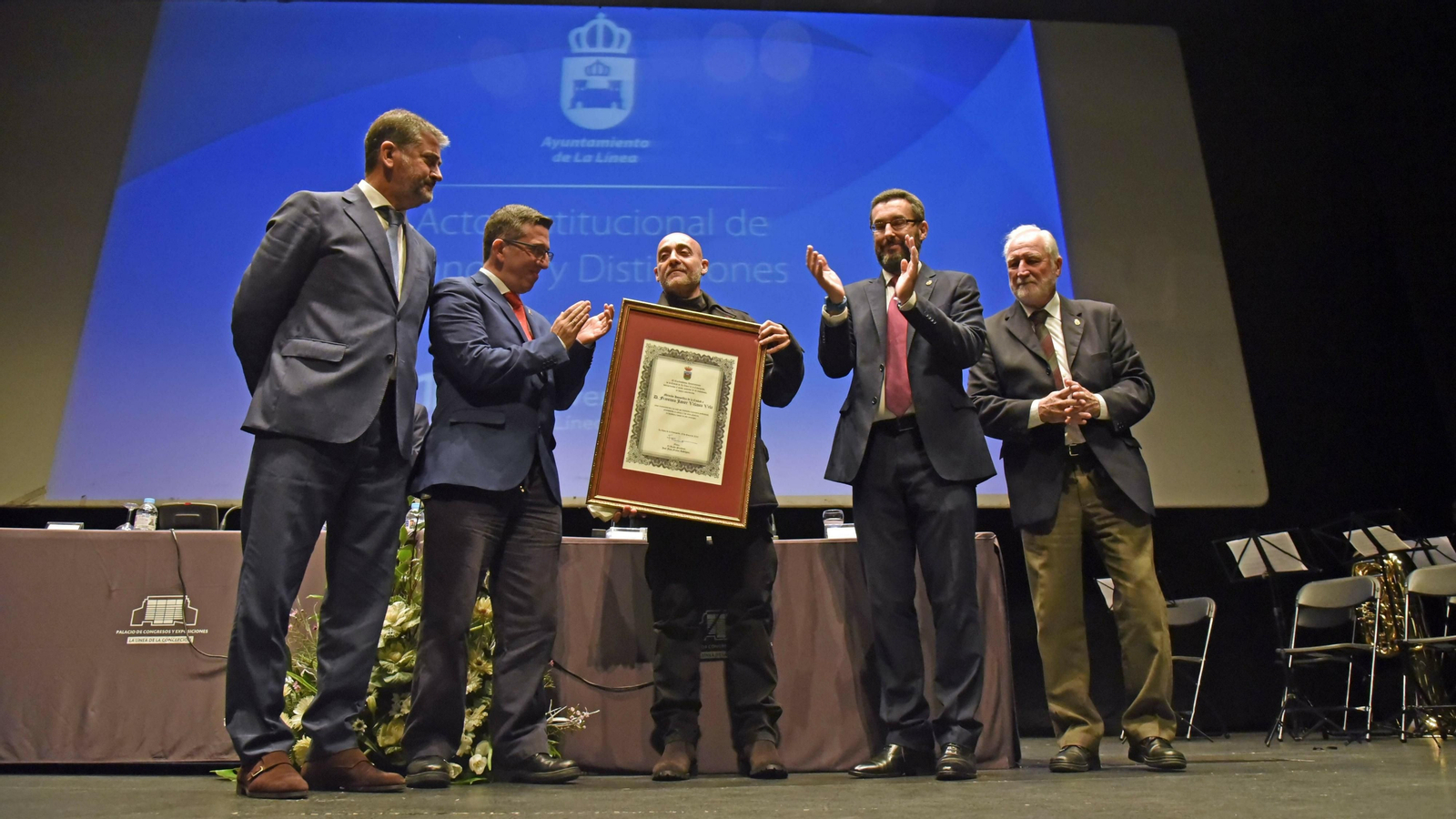 Entrega de Honores y Distinciones por el 150 aniversario de La Línea