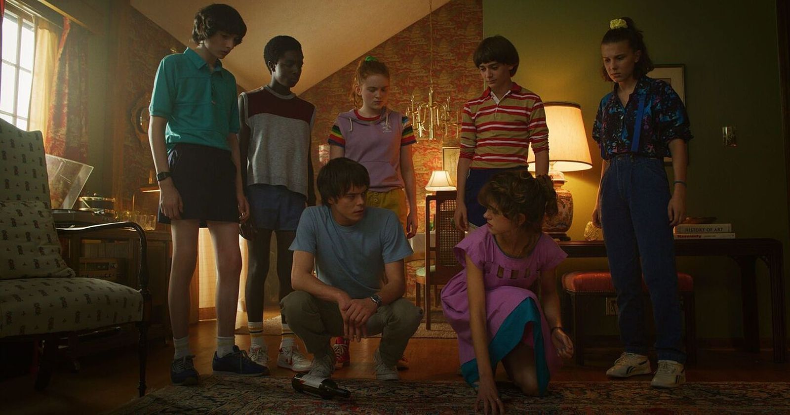 Netflix anuncia que Stranger Things 4 estará dividida en dos partes y revela nuevos pósters