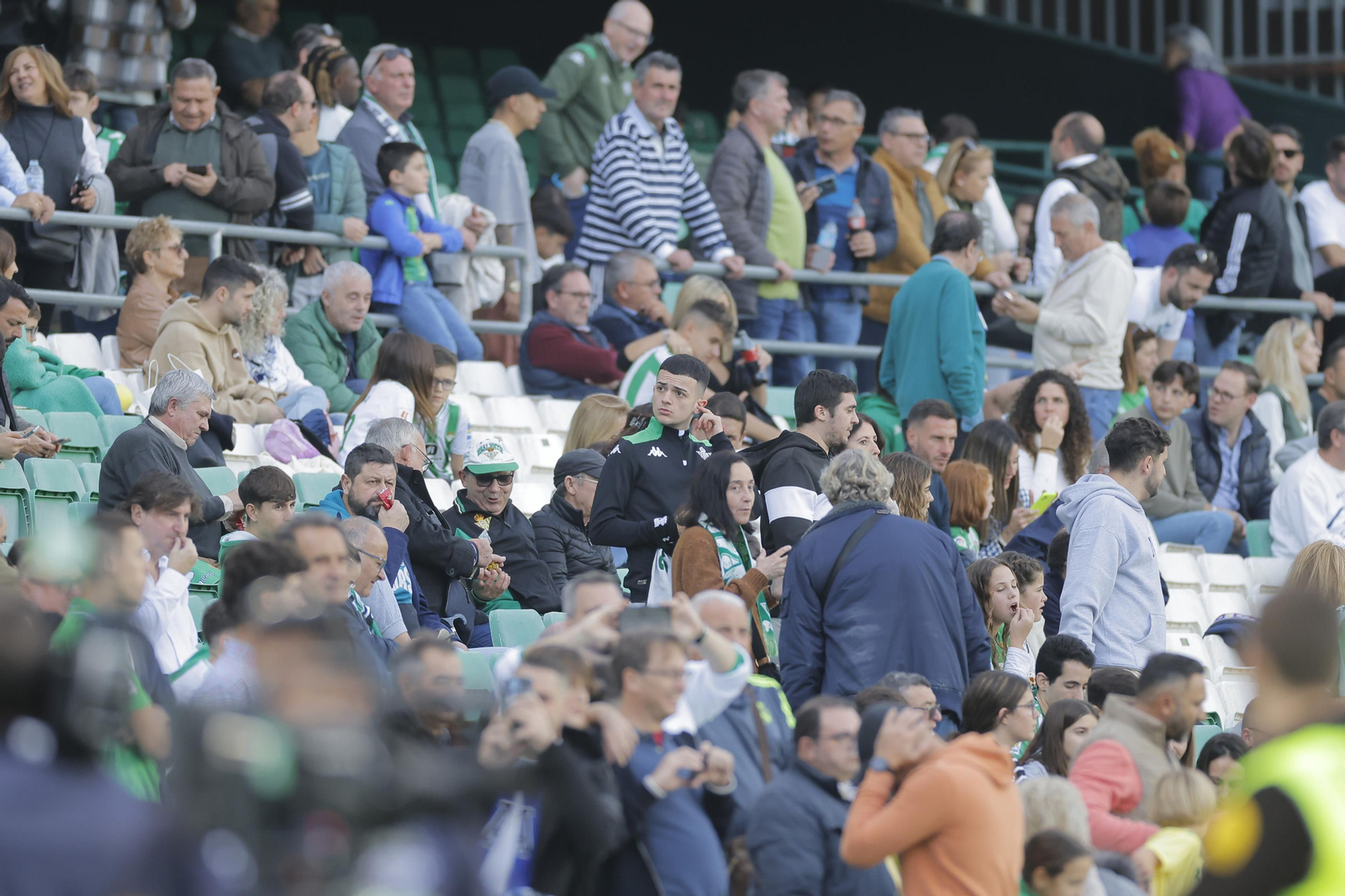 Búscate en las fotos del Betis-Real Madrid