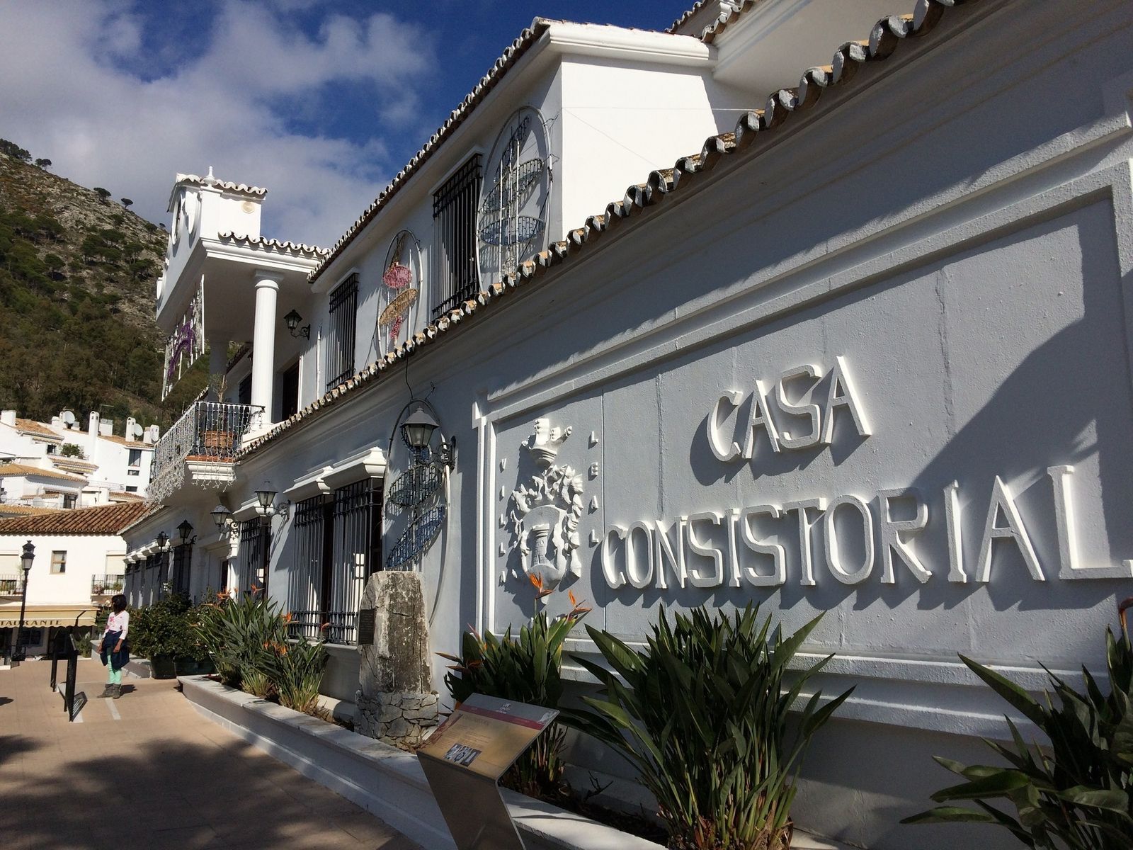 Fachada del Ayuntamiento de Mijas.