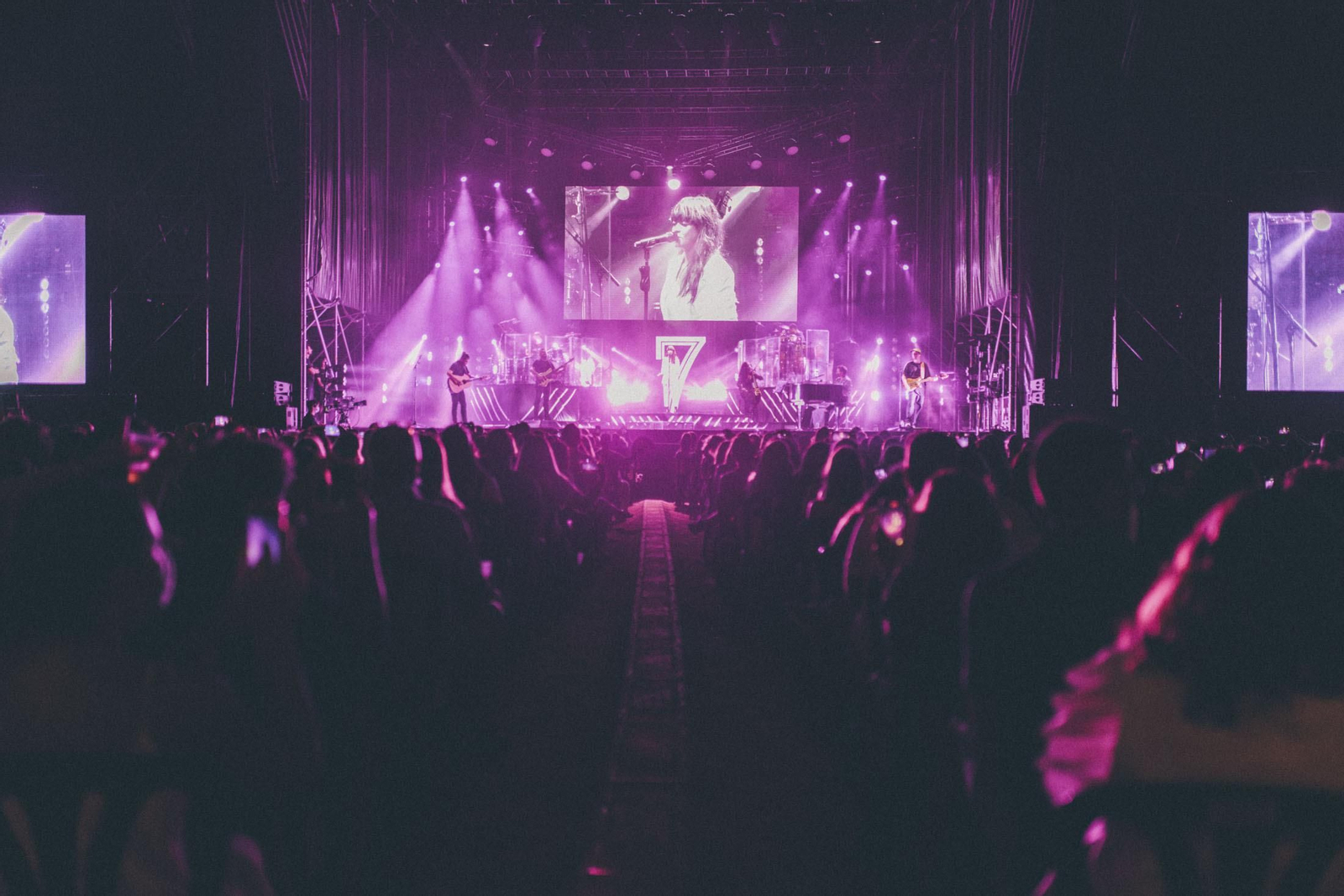 Imágenes del concierto de Vanesa Martín en la Plaza de Toros de La Merced