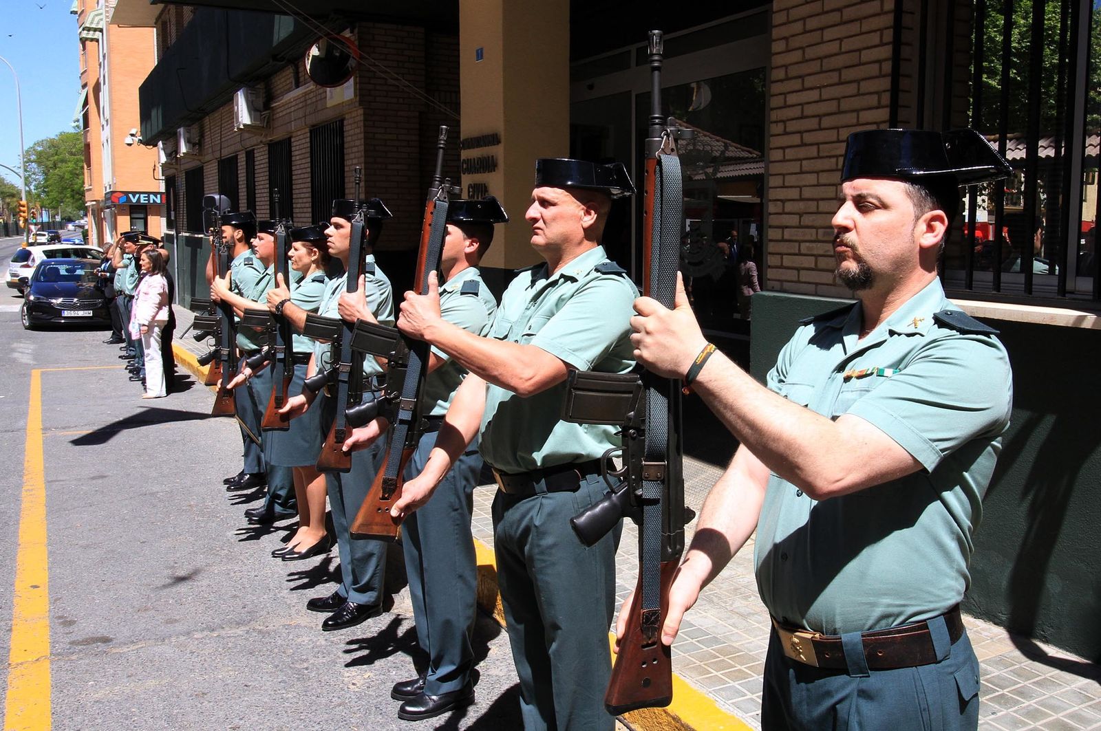 Juan Ignacio Zoido, ministro del Interior, presenta en la Comandancia de la Guardia Civil la nueva versión de AleryCops y el dispositivo del Rocío y posteriormente acude a la Diputación de Huelva para visitar la exposición sobre el terrorismo, en imágenes