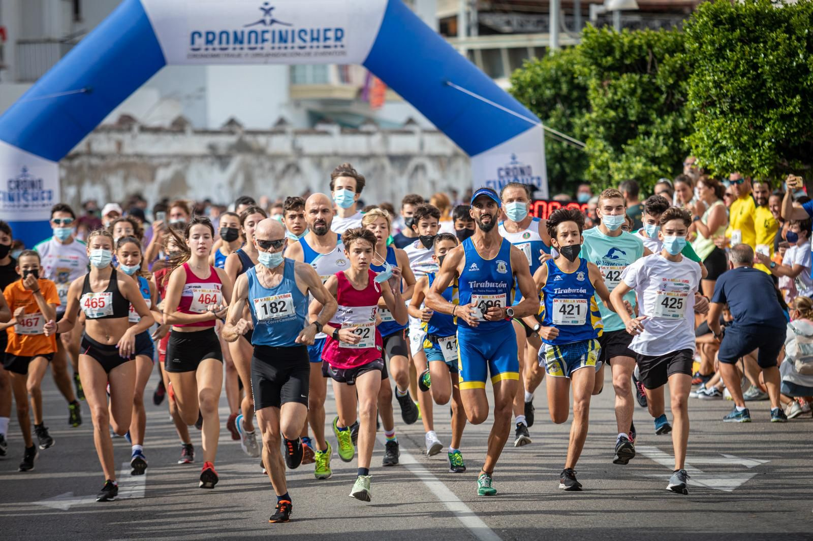 Imágenes: Cádiz vive la carrera solidaria de la Milla Verde