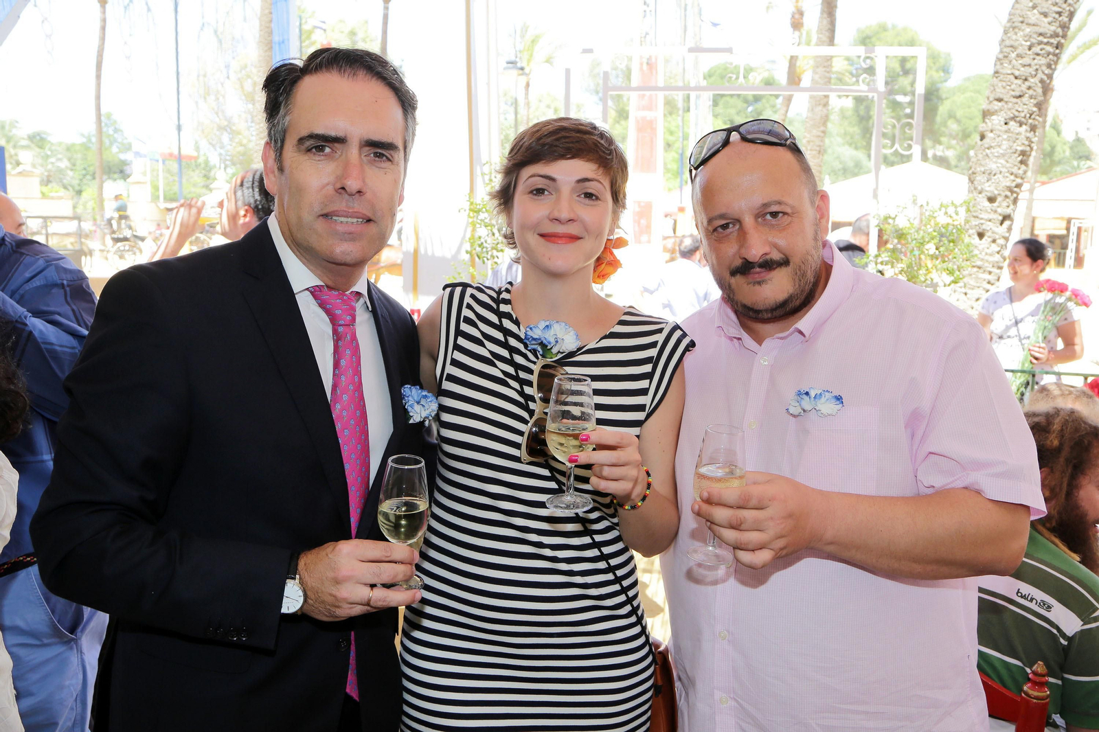Rafael Navas, con los concejales de IU Ana Fernández de Cosa y Raúl Ruiz-Berdejo.