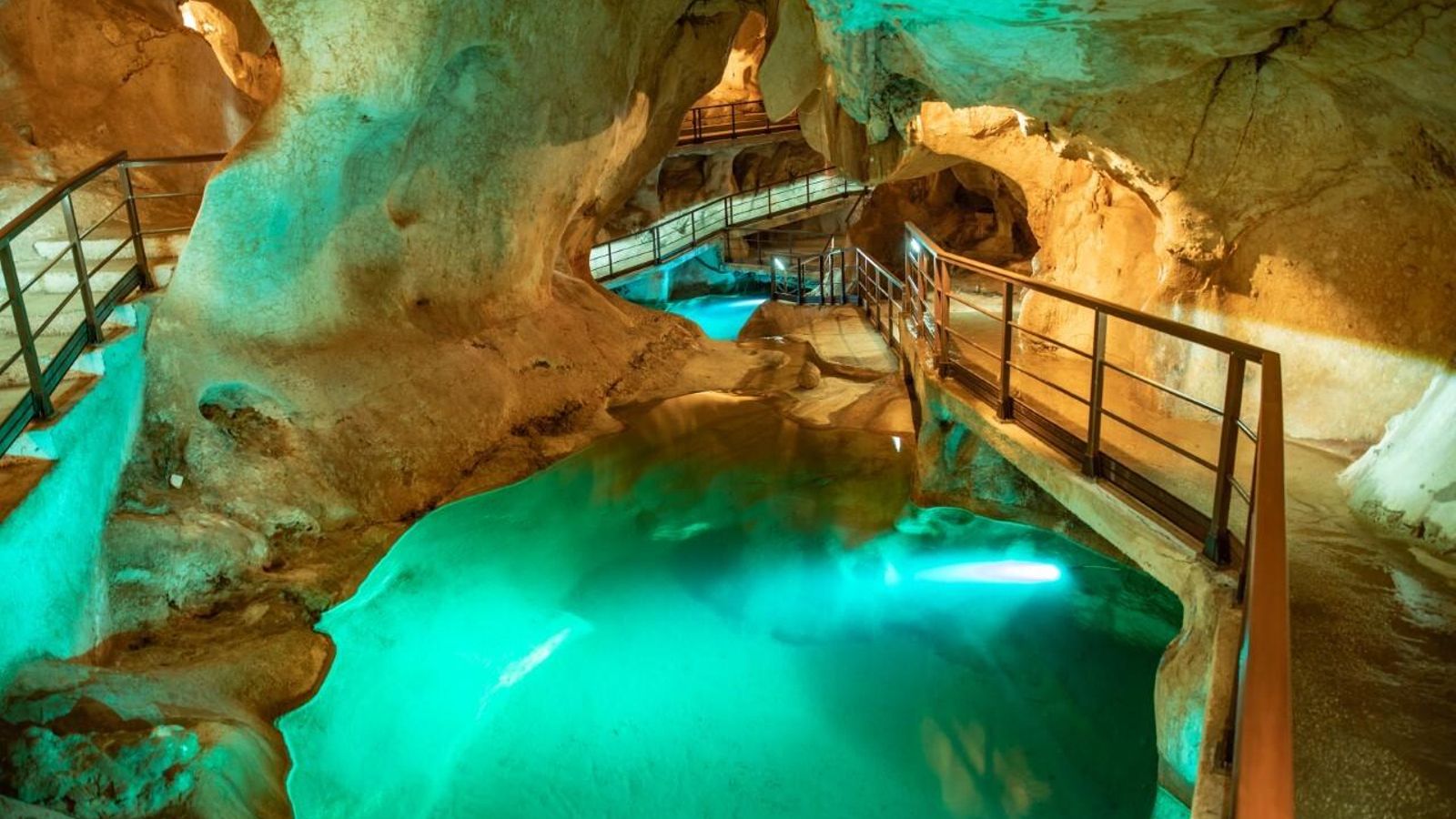 Cueva del Tesoro, Rincón de la Victoria. Cueva del Tesoro, Rincón de la Victoria.