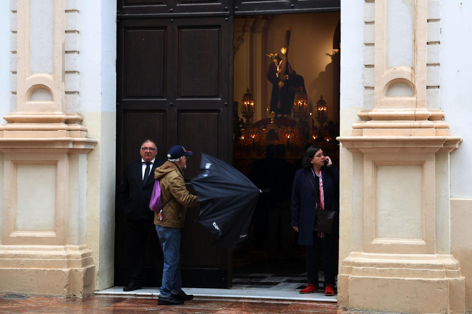 Las mejores imágenes de La Madrugá de Huelva: Hermandad del Nazareno