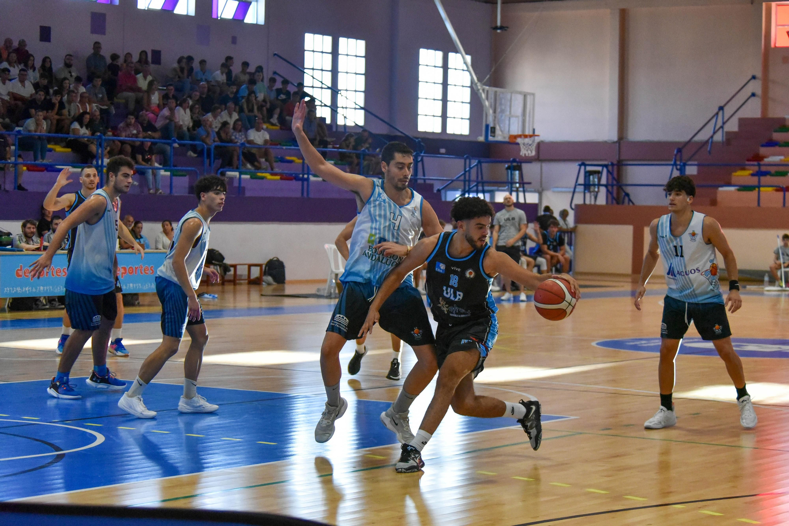 Las fotos de la semifinal de la Copa Diputación de baloncesto: ULB-Cimbis