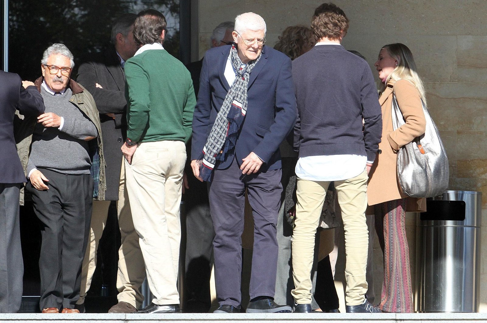 Condolencias a la familia García Palacios durante la mañana en el tanatorio, en imágenes