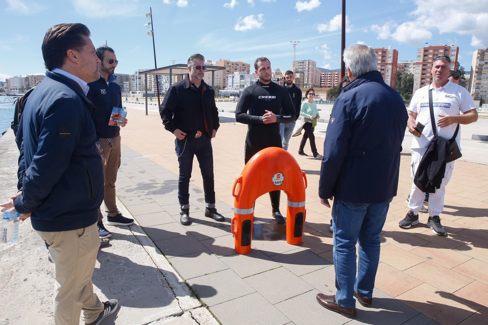 Las fotos de la presentación de la boya de salvamento Usafe en Algeciras