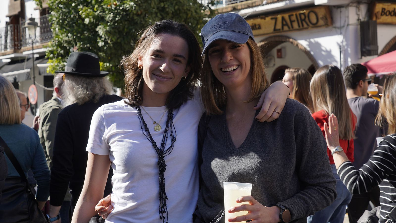 Encuéntrate en la galería del tardeo del sábado en San Sebastián 2025 en Huelva