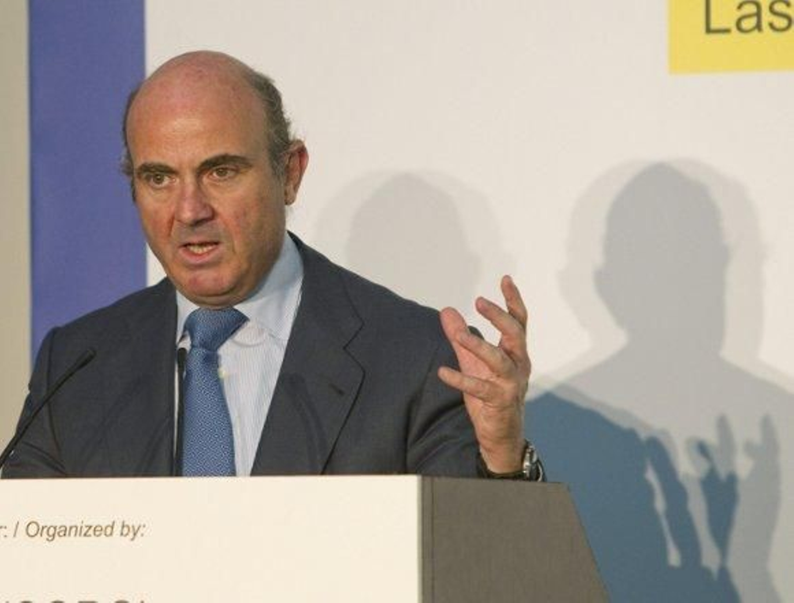 De Guindos descarta la venta de nuevas participaciones de Bankia hasta conocer los test de estrés en octubre