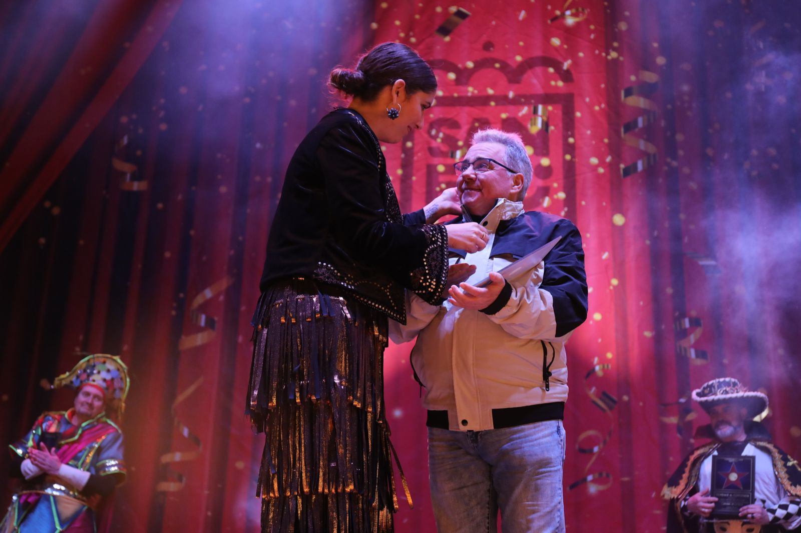 Entrega de los Pierrots y Homenajes al Comparsista, al Corista y al Chirigotero en San Fernando