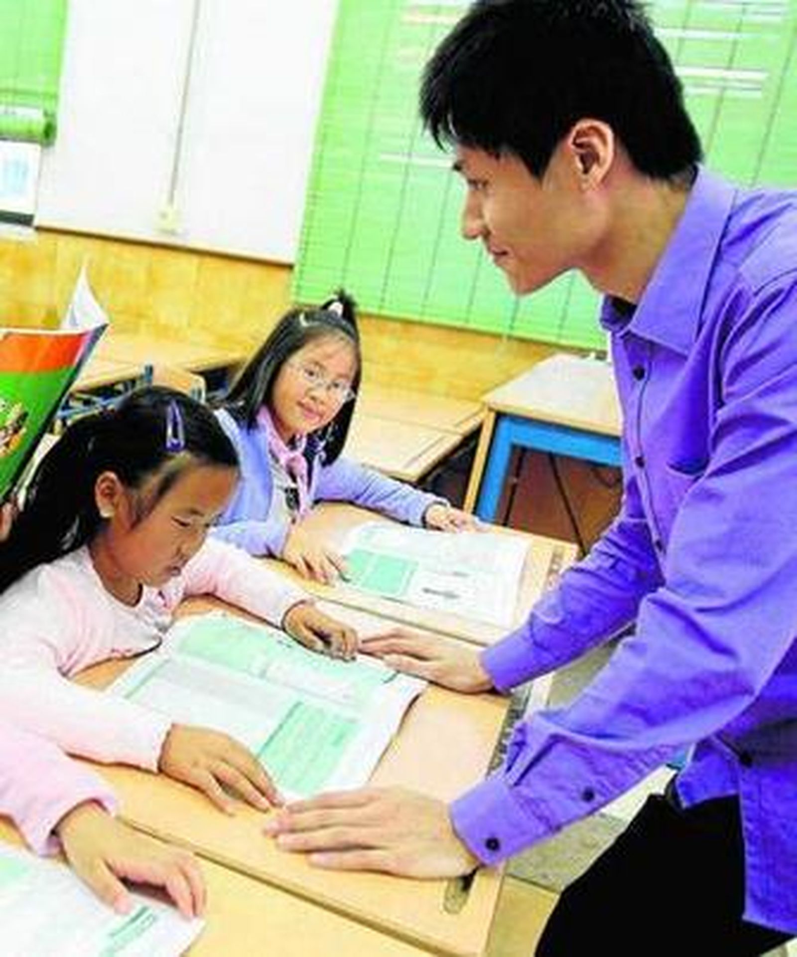 Shui Ping Zhang, propietario de la emblemática cafetería La Vega, en Jerez.