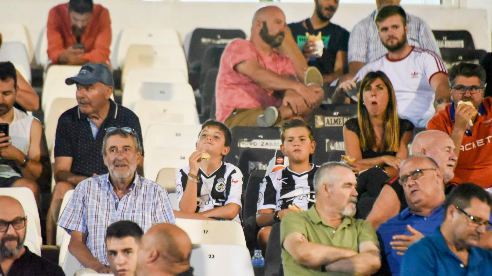 Real Balompédica Linense - Europa FC imagenes del XI Trofeo Balompédica Linense