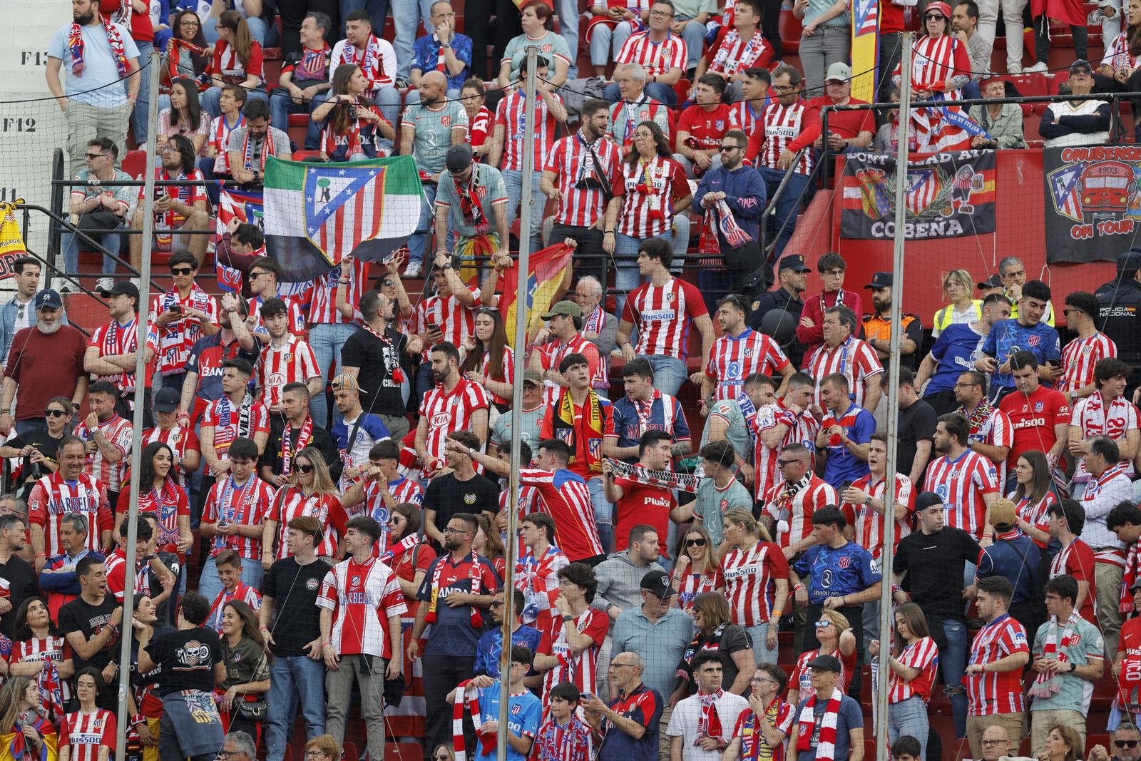 Búscate en las fotos del Sevilla Fc - Atlético de Madrid
