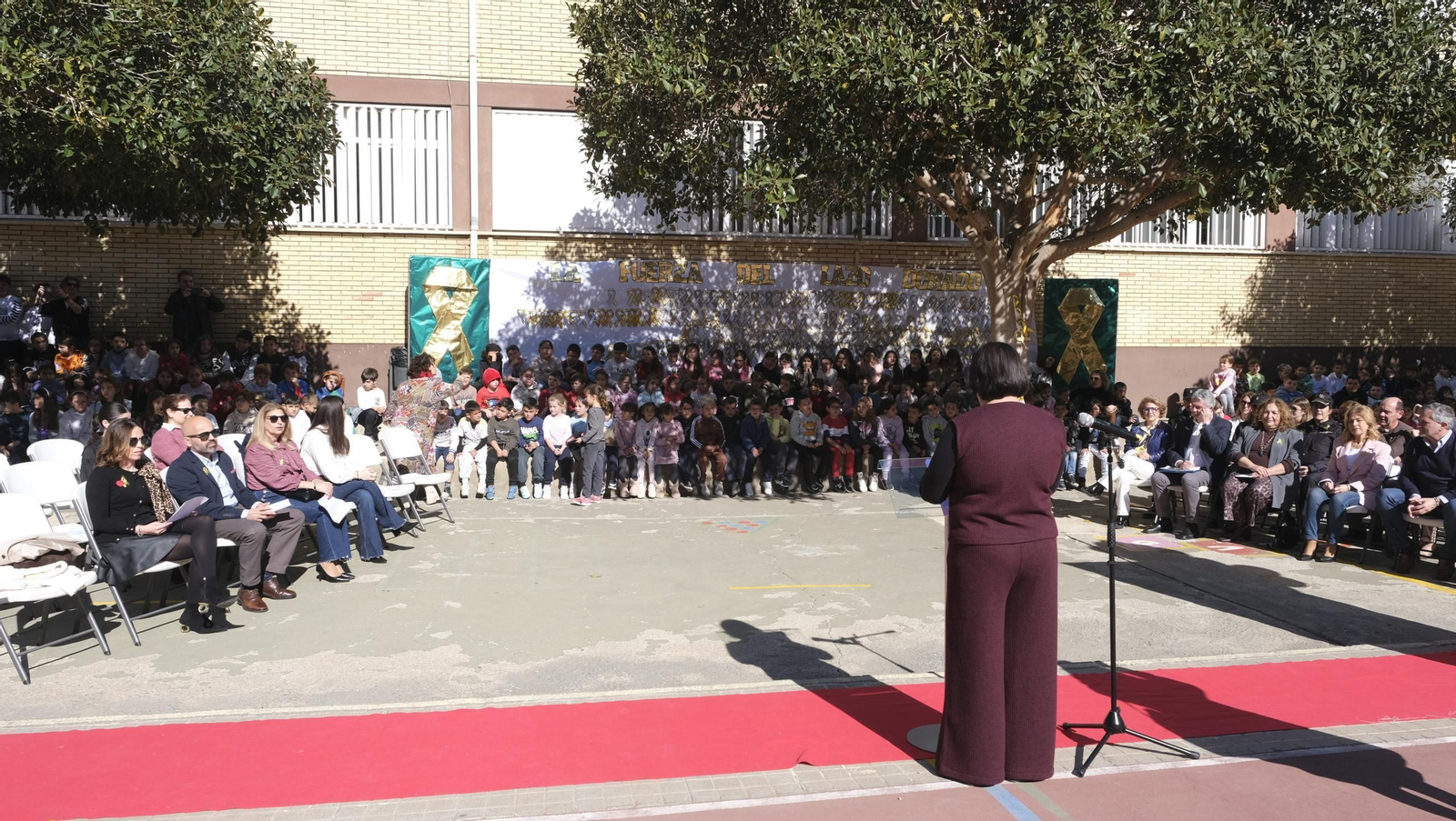 Día Internacional Contra el Cáncer Infantil en el CEIP 28 de Febrero, en imágenes