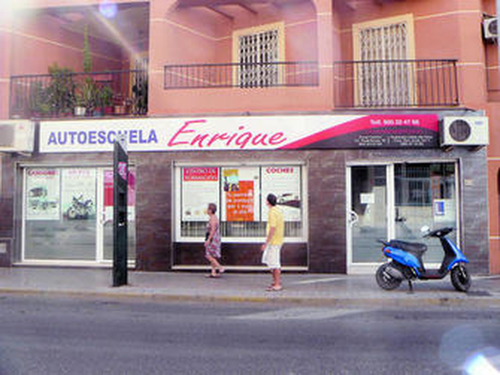 La autoescuela Enrique ha realizado los cursos en Almería.