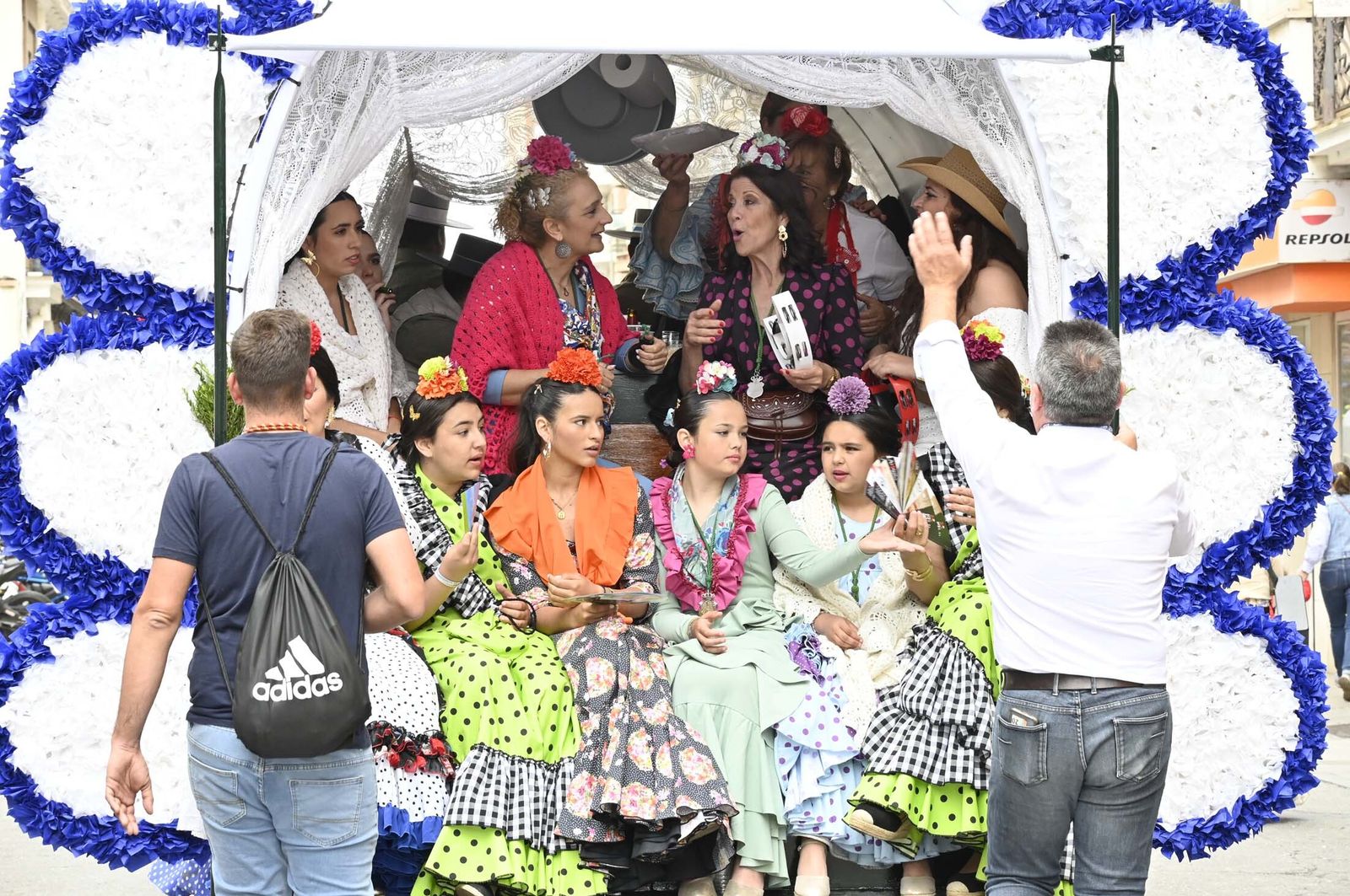 Imágenes de los carros de la Hermandad del Rocío de Huelva