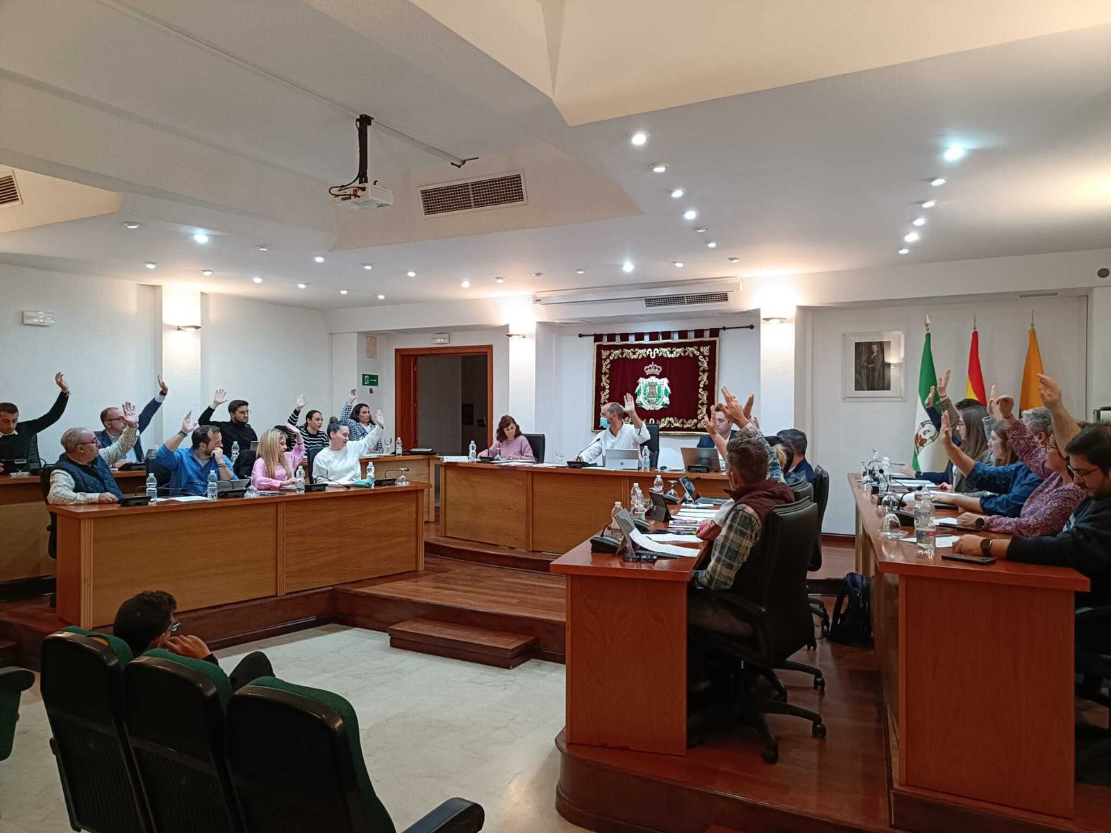 Sesión plenaria de abril en Los Barrios, este lunes.