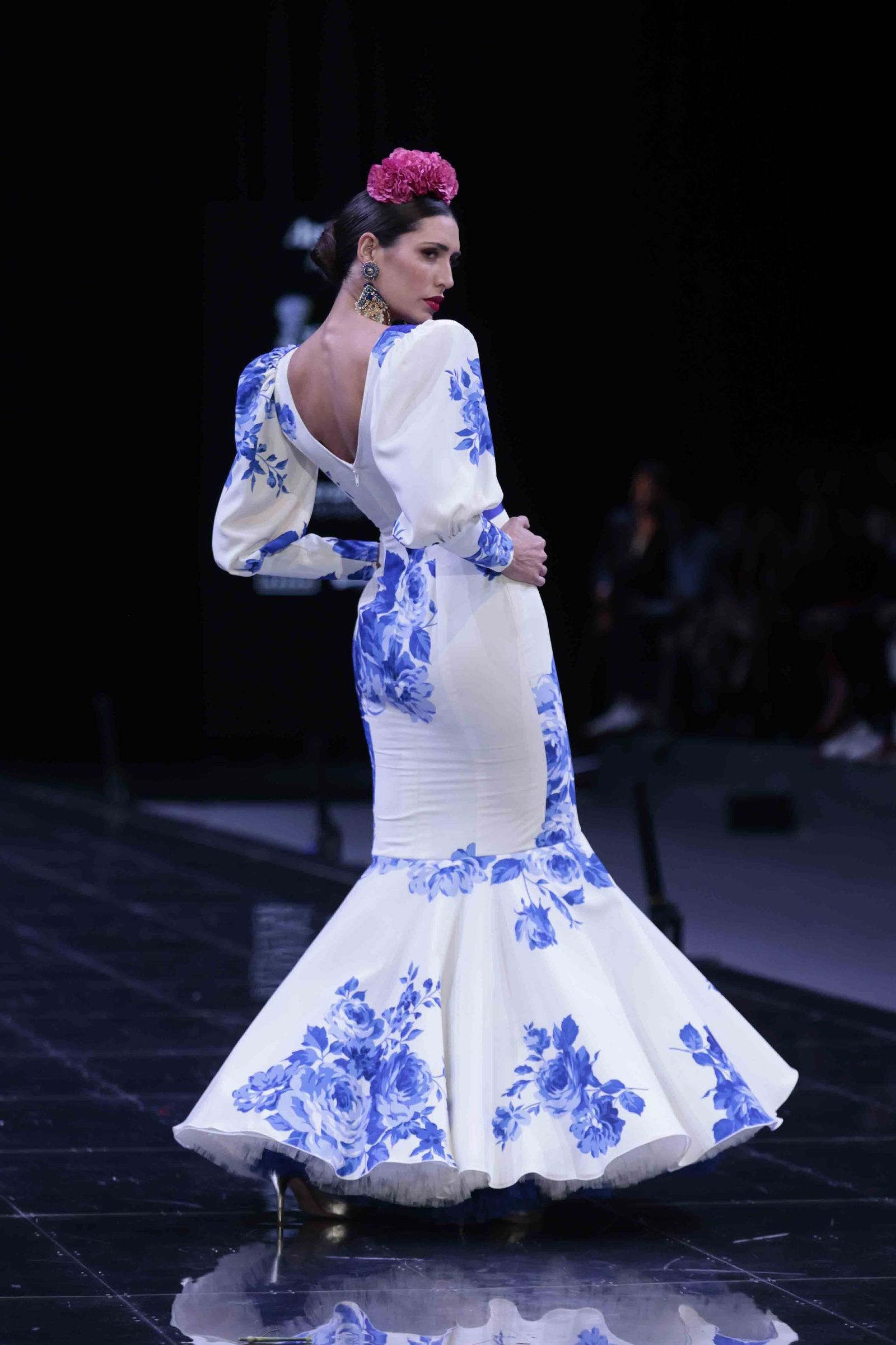 Desfile de Pilar Rubio en SIMOF de 2024, todas las fotos