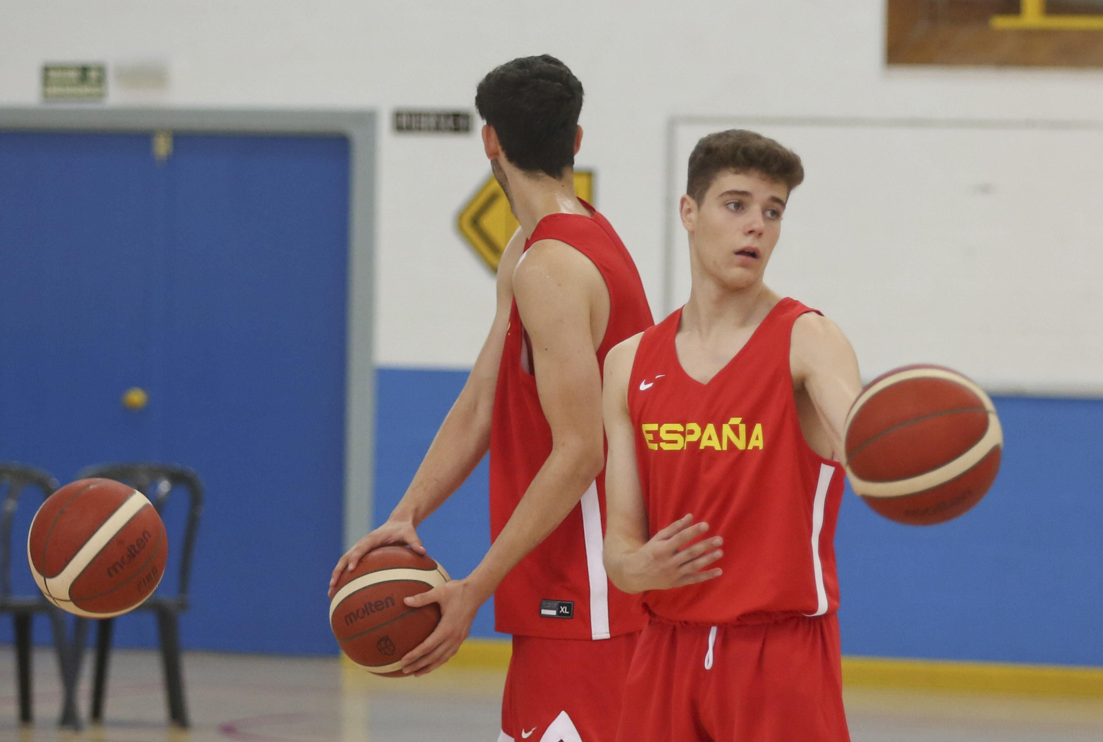Las fotos de España sub 17 en Fuengirola