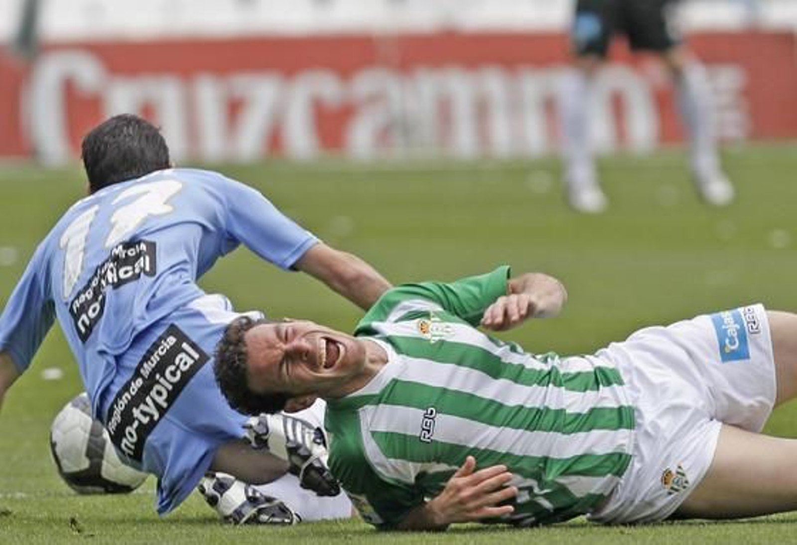 El Betis deja escapar otros dos puntos en casa ante el Murcia. / Antonio Pizarro