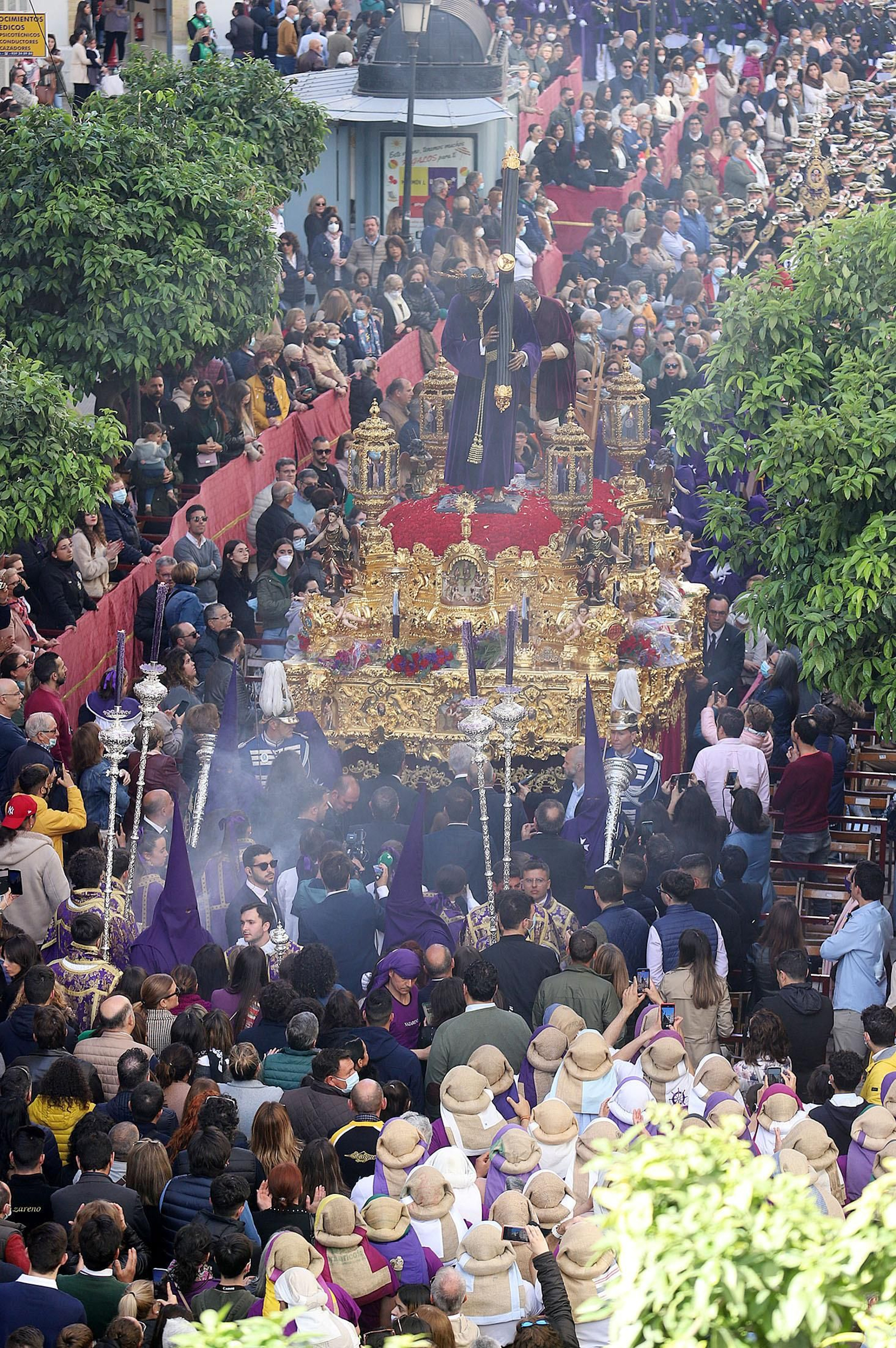 Imágenes del Nazareno en la madrugá de Huelva