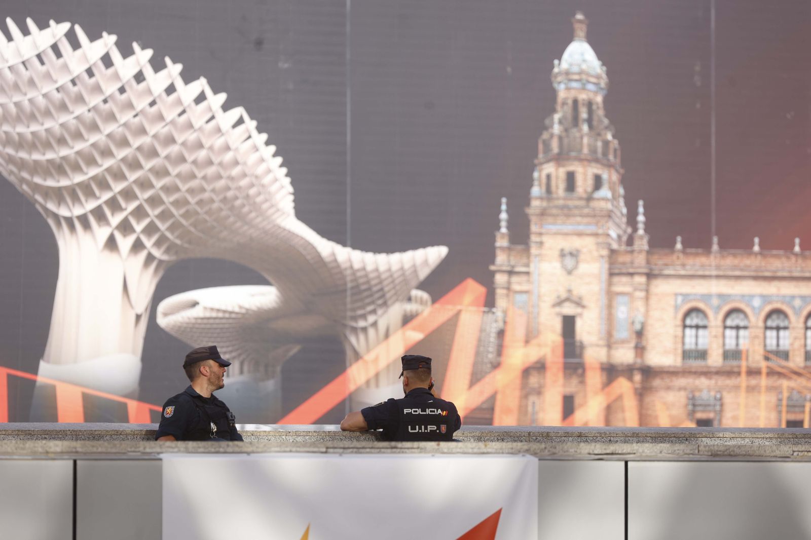 Blindaje policial en los accesos al Sánchez Pizjuan