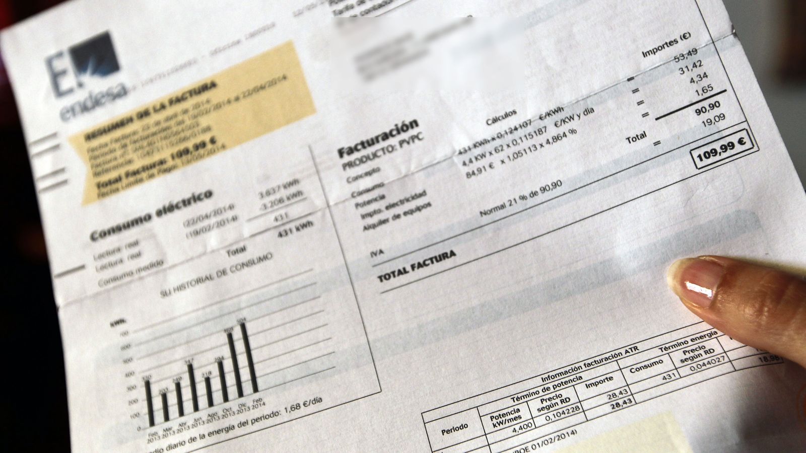 En la imagen, factura eléctrica.