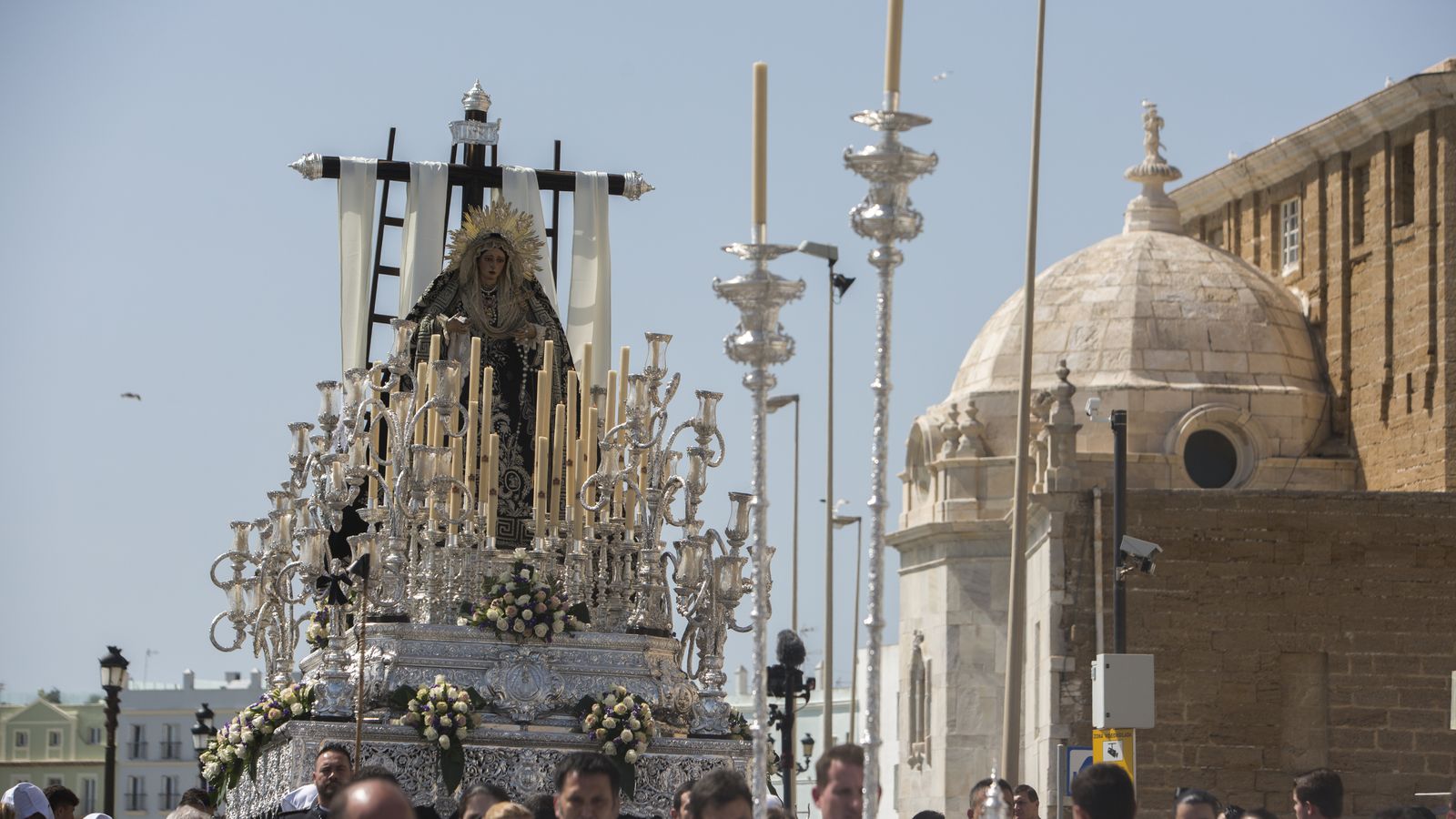 Las imágenes de la cofradía del Santo entierro en la Semana Santa de Cádiz 2022