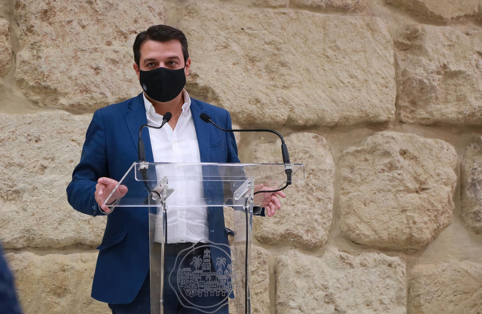 El alcalde de Córdoba, José María Bellido, durante su rueda de prensa.