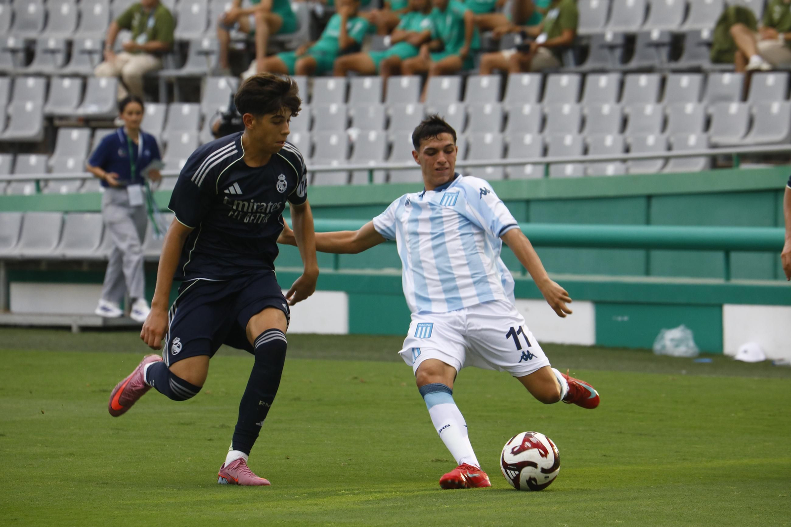 Las mejores fotos del Racing Club - Real Madrid del Mundial de Clubes juvenil en El Arcángel