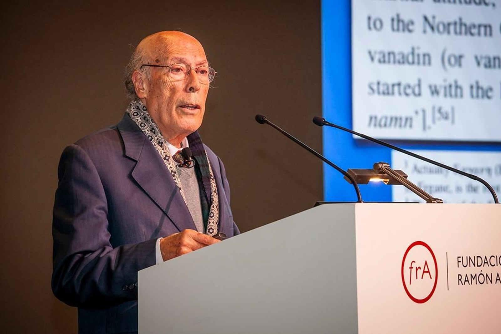 El  Doctor en Ciencias Químicas y Catedrático de Química Analítica por la Universidad de Sevilla,Agustín García Asuero.