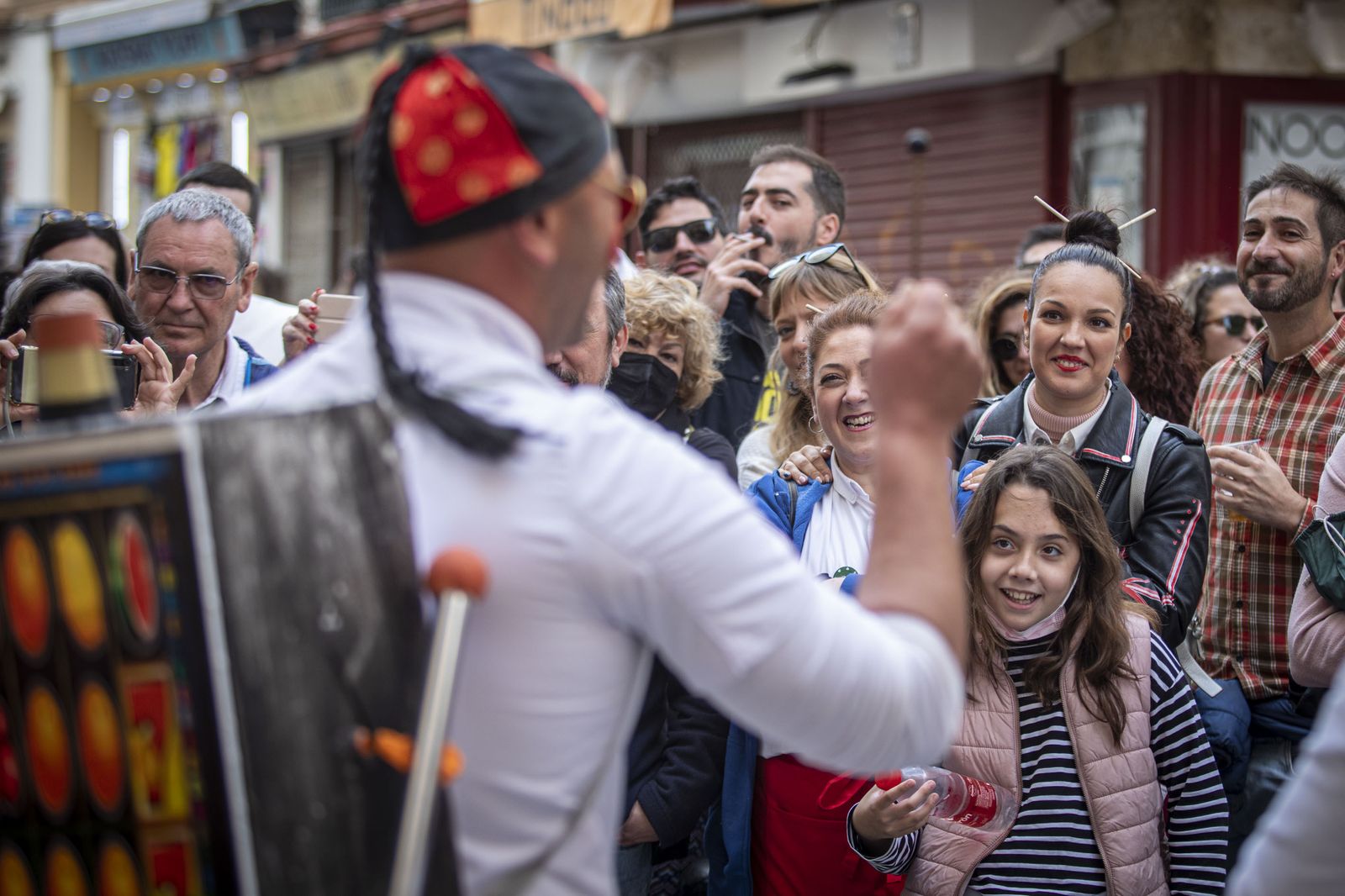 Imágenes del domingo de Carnaval ilegal en Cádiz