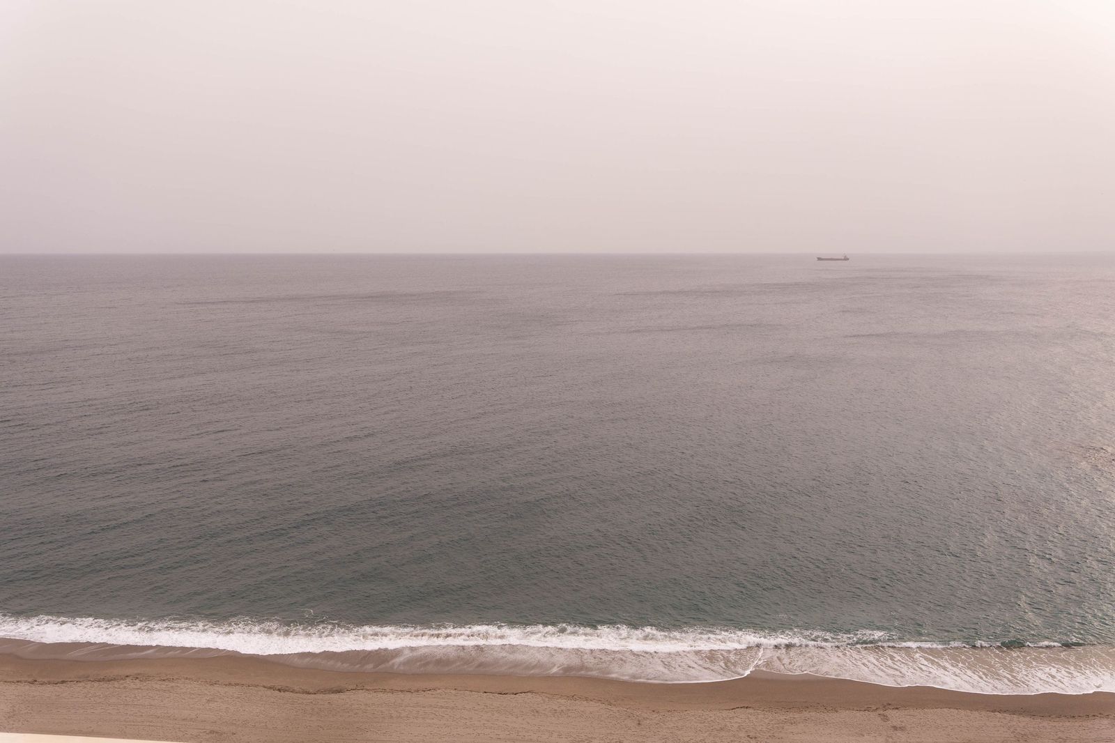 Imágenes que impresionan | Almería envuelta en calima