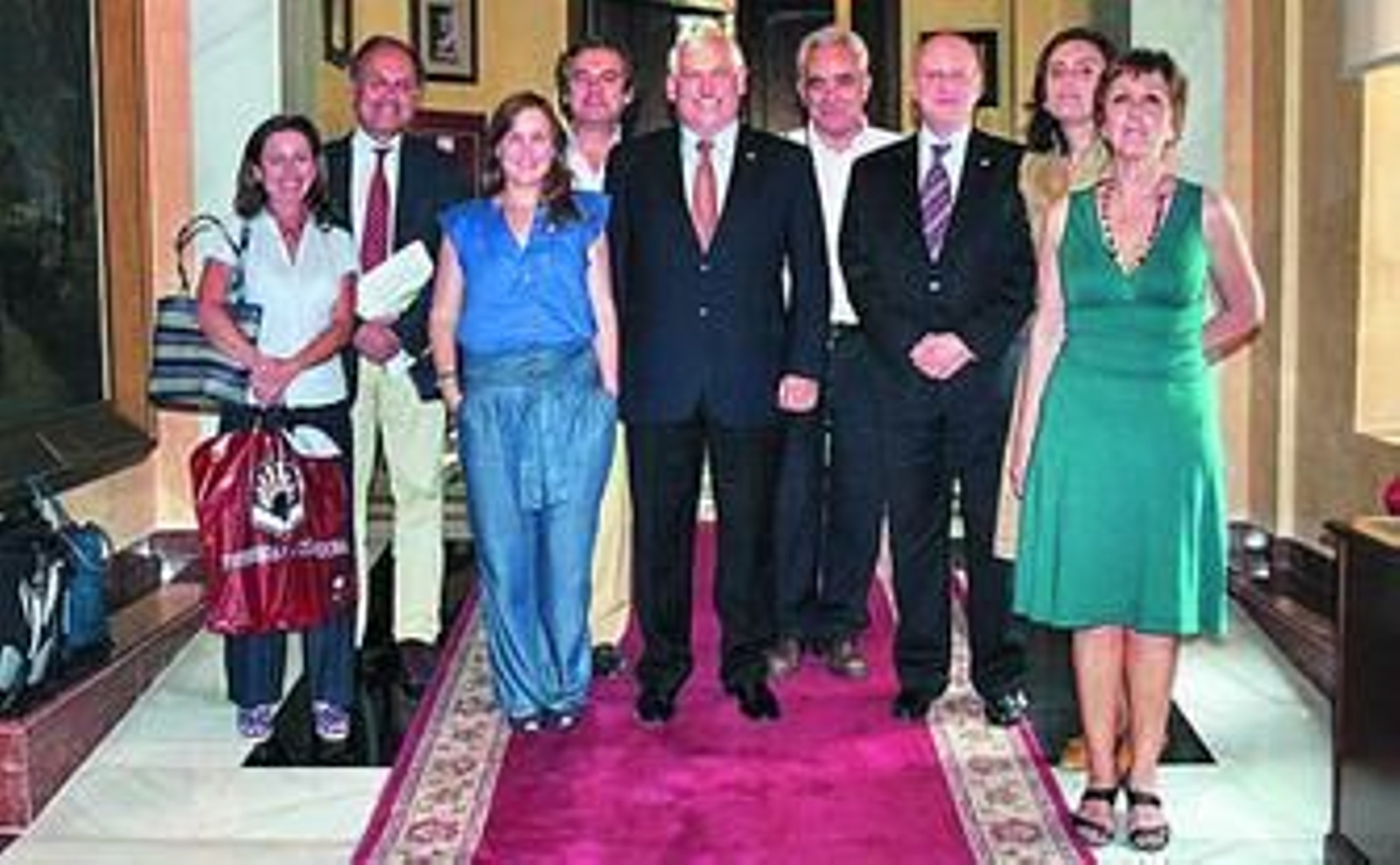 Asistentes al encuentro, ayer en el Rectorado.