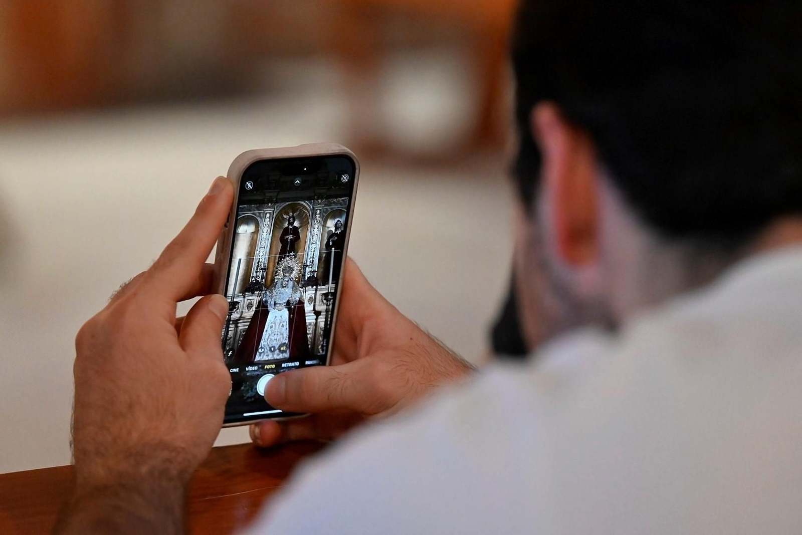 Las mejores fotos de la veneración de la Virgen de la Piedad de Córdoba tras su restauración Las mejores fotos de la veneración de la Virgen de la Piedad de Córdoba tras su restauración