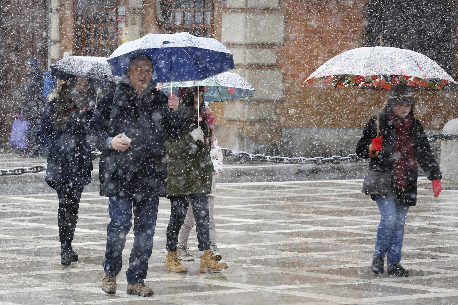 La nevada de Granada, en imágenes
