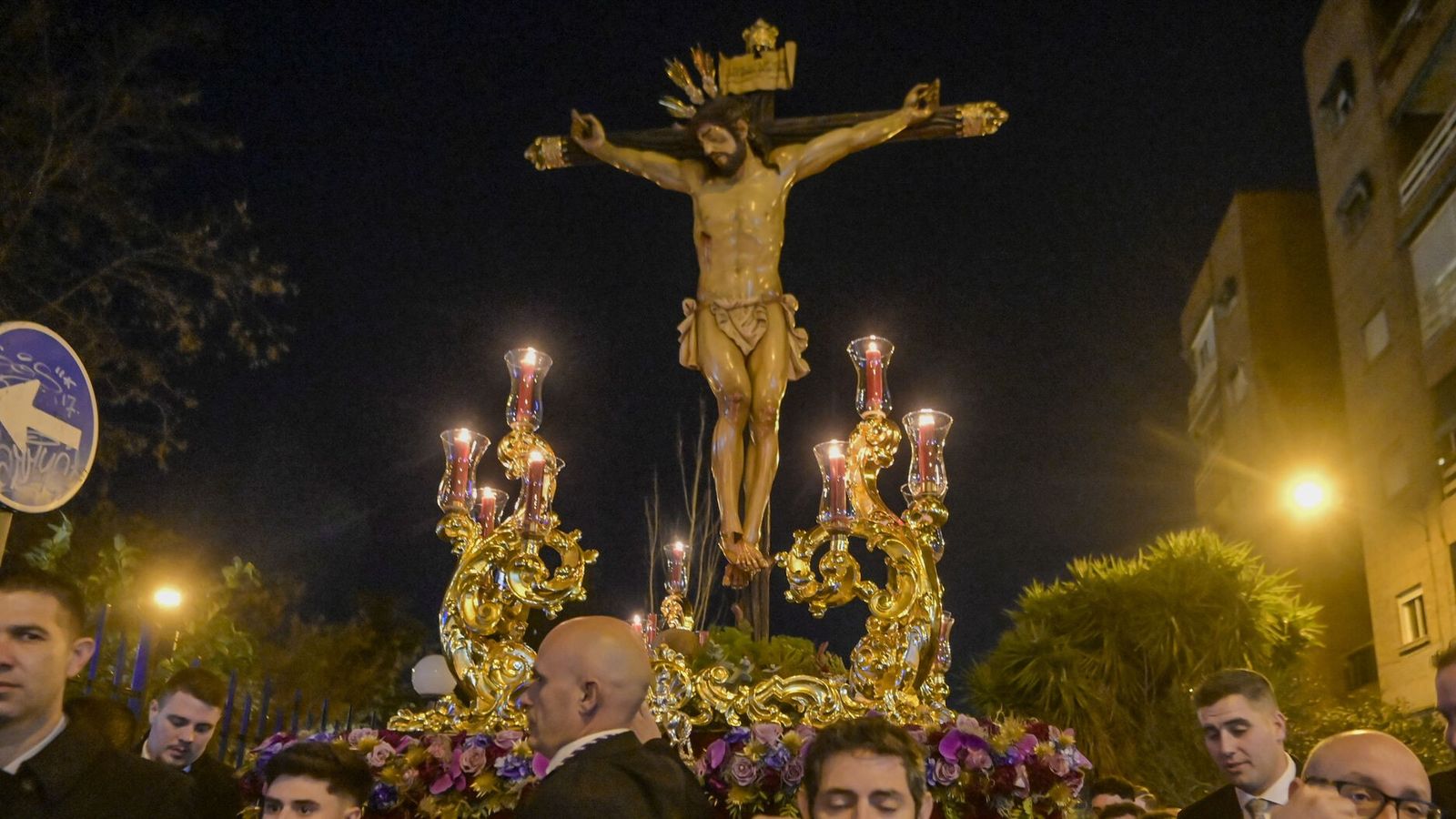Fotogalería: Vía Crucis Hermandad de la Sagrada Lanzada 2025