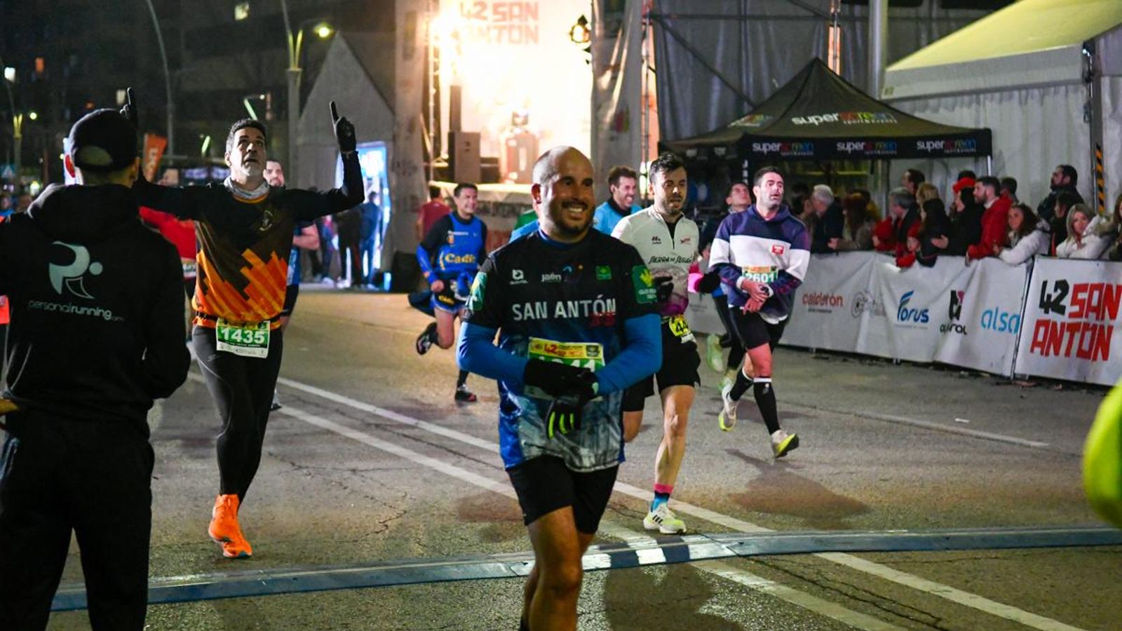 En imágenes: búscate en tu llegada a meta de la Carrera de San Antón 2025 (3)
